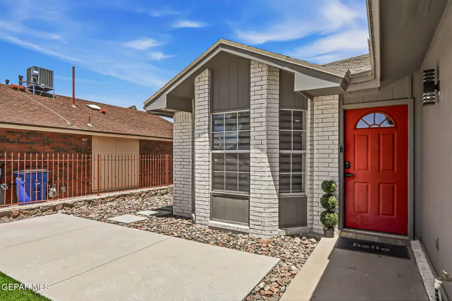 2802 Castle Hill Circle, El Paso, TX 79936 - #3