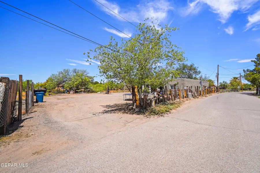 507 Nicholas Road, Socorro, TX 79927 - #3