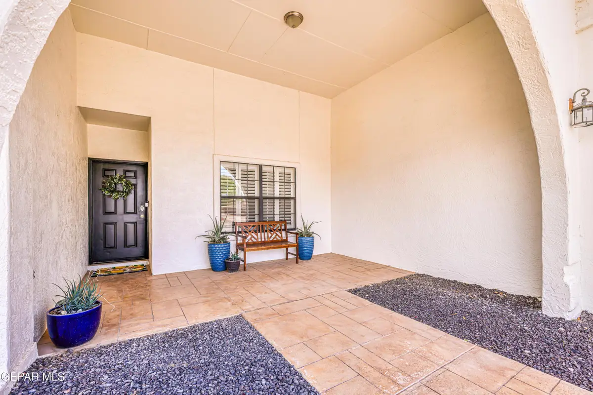 6100 Via Fortuna Lane, El Paso, TX 79912 - #1