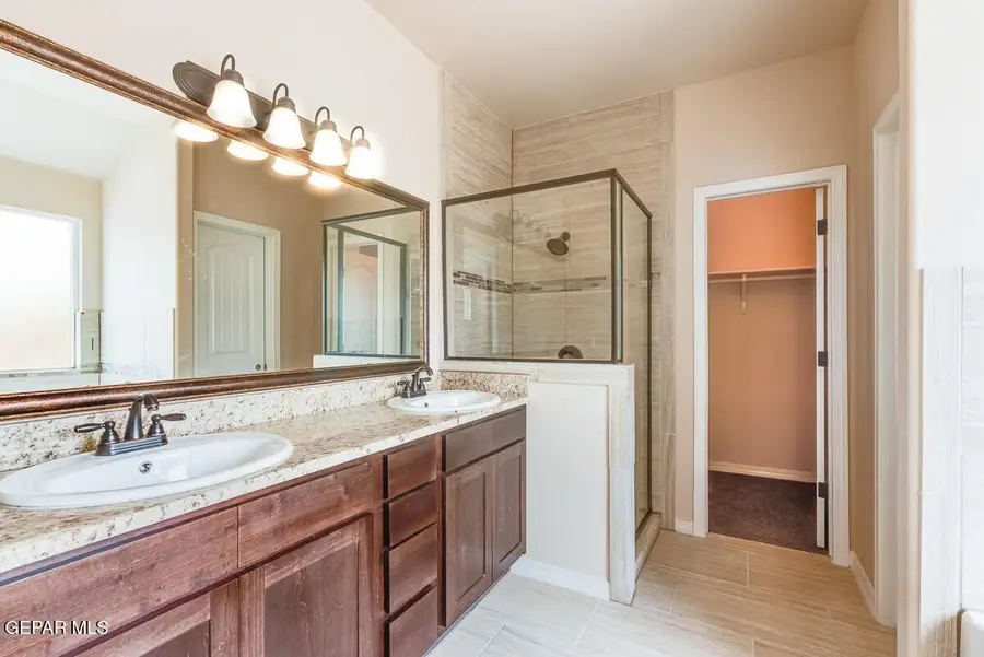 404 Kanza Avenue, Clint, TX 79836 - #2