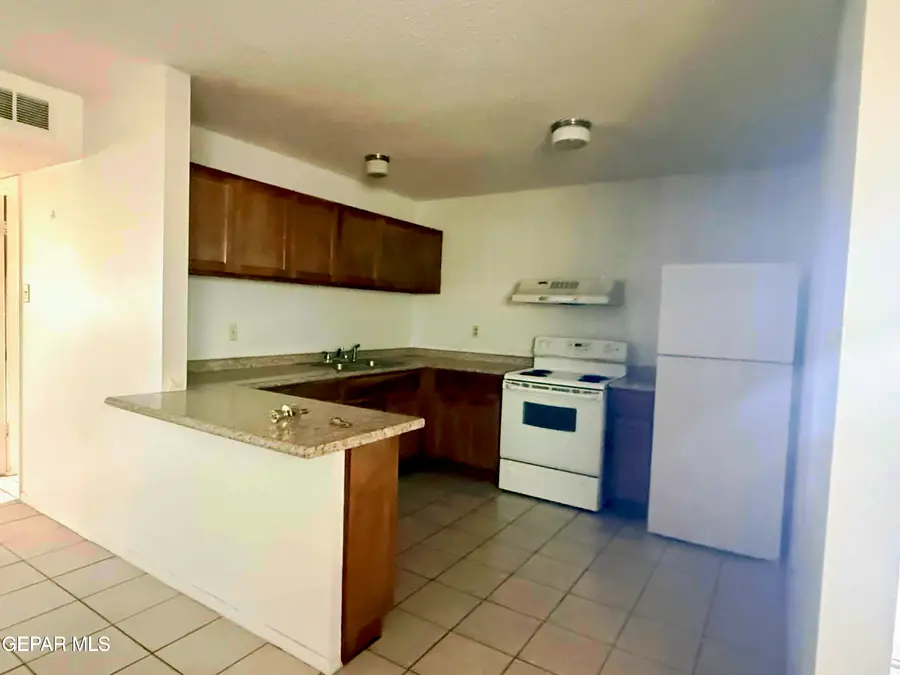 6400 Edgemere Boulevard #80, El Paso, TX 79925 - #2