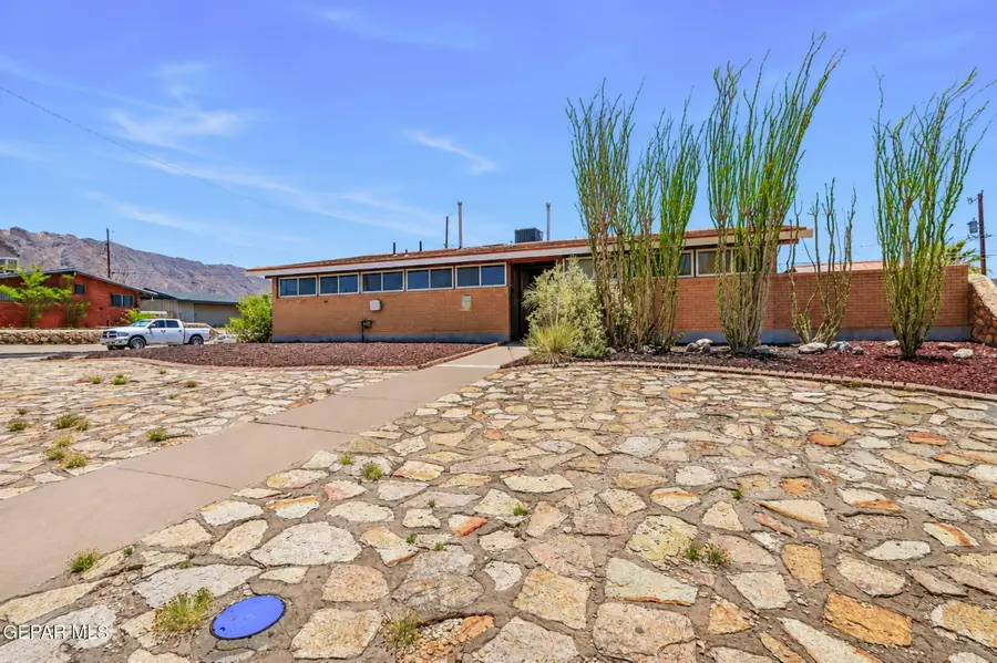 216 Crestmont Drive, El Paso, TX 79912 - #2