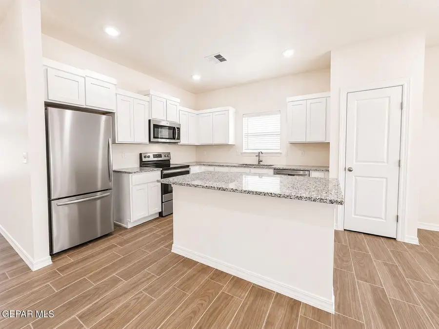 9937 Rhiannon Place, Socorro, TX 79927 - #3