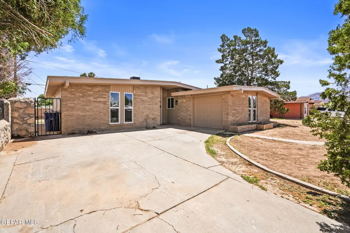 6034 Naples Street, El Paso, TX 79924 - #1