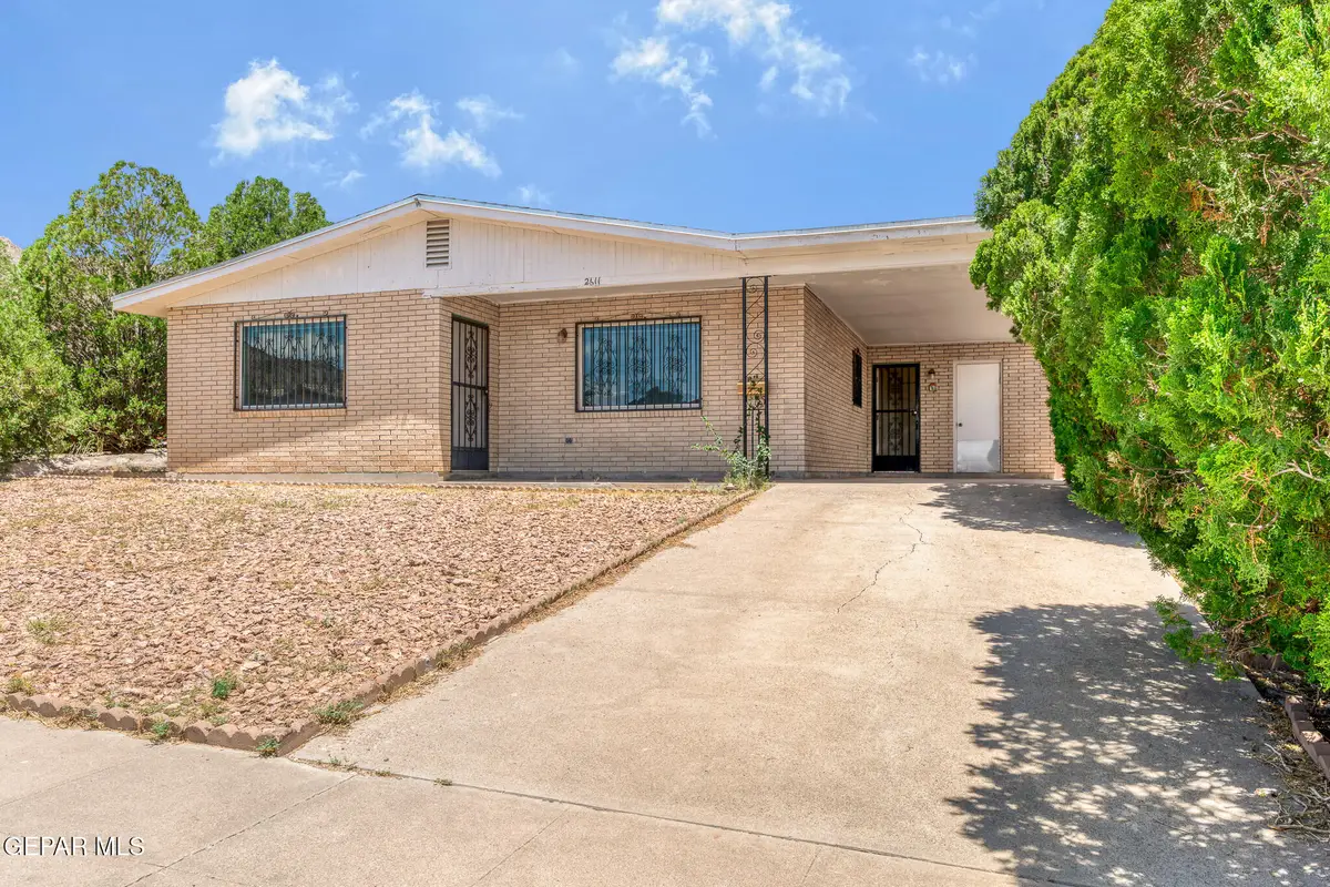 2611 Jefferson Avenue, El Paso, TX 79930 - #1