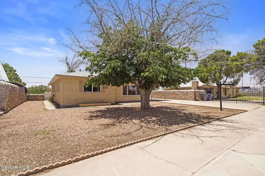 8104 Dempsey Avenue, El Paso, TX 79925 - #3