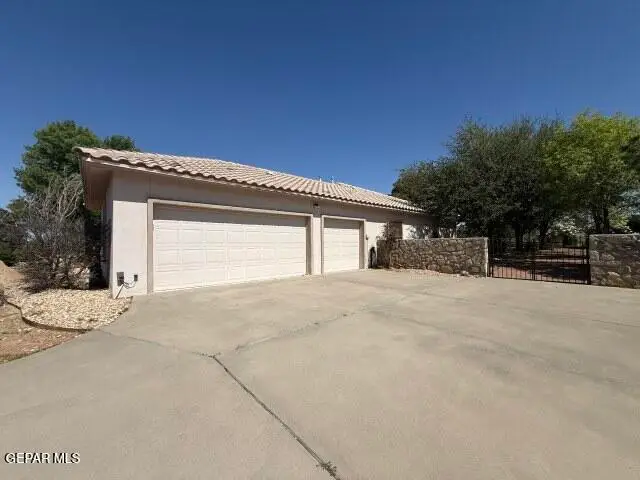 13009 Horizon Boulevard, Horizon City, TX 79928 - #2