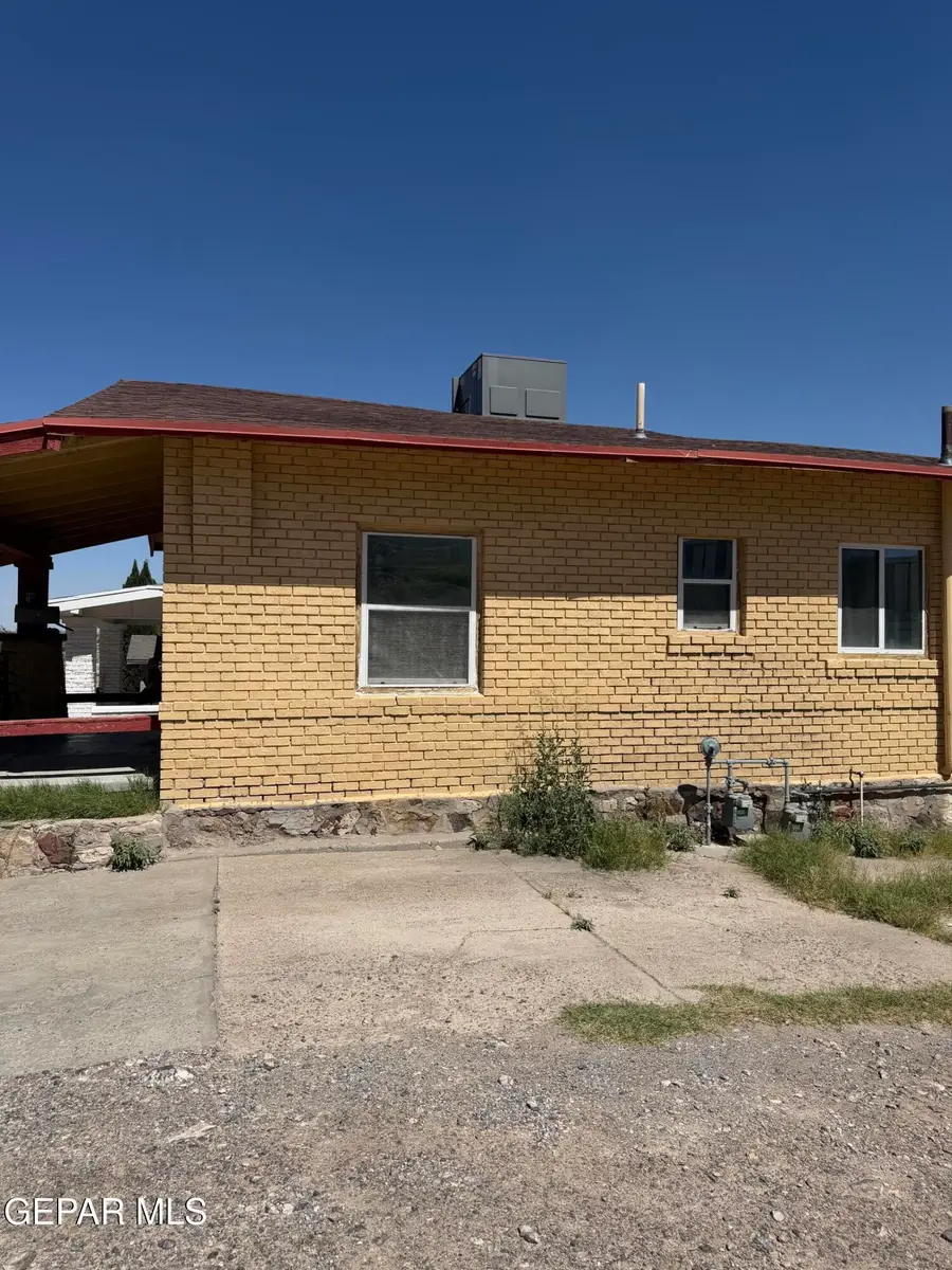 2002 Detroit Avenue, El Paso, TX 79902 - #3