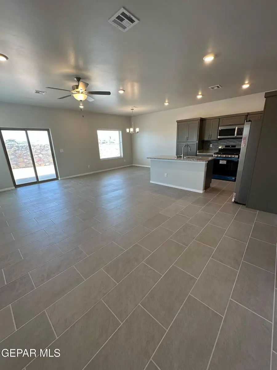 5708 Adamsville Avenue, El Paso, TX 79934 - #3