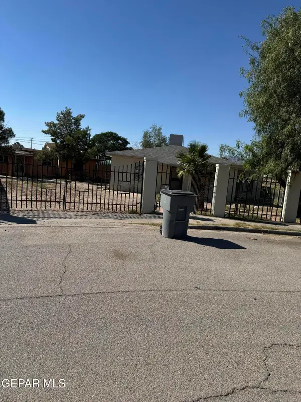 447 Chesak Circle, El Paso, TX 79905