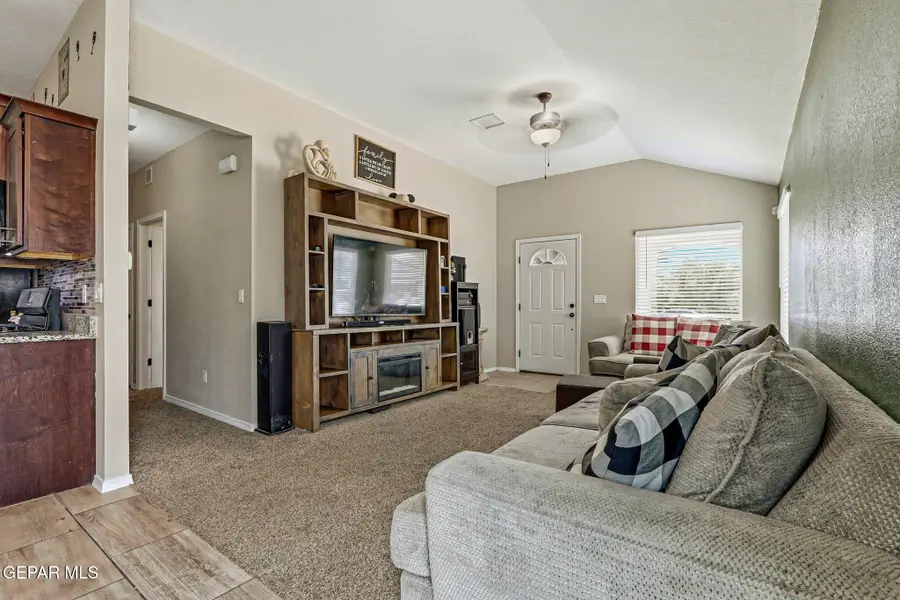 10128 Red Valley, Socorro, TX 79927 - #3
