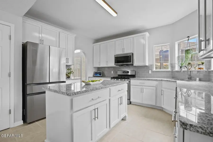 12113 Alex Guerrero Circle, El Paso, TX 79936 - #3