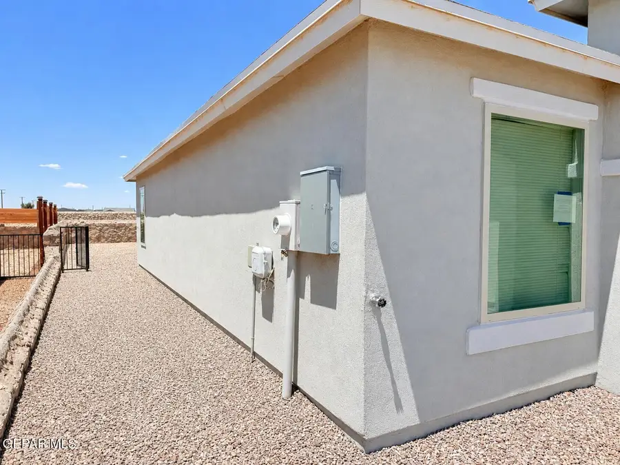 14545 Banana Yucca Avenue, Horizon City, TX 79928 - #3
