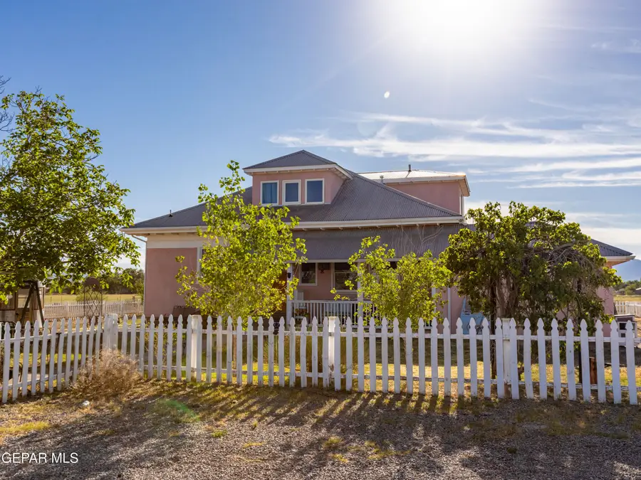 1401 Higuera Avenue, Tularosa, NM 99999 - #2