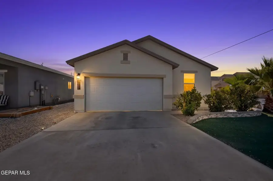 1000 Skyblazer Place, Horizon City, TX 79928 - #2