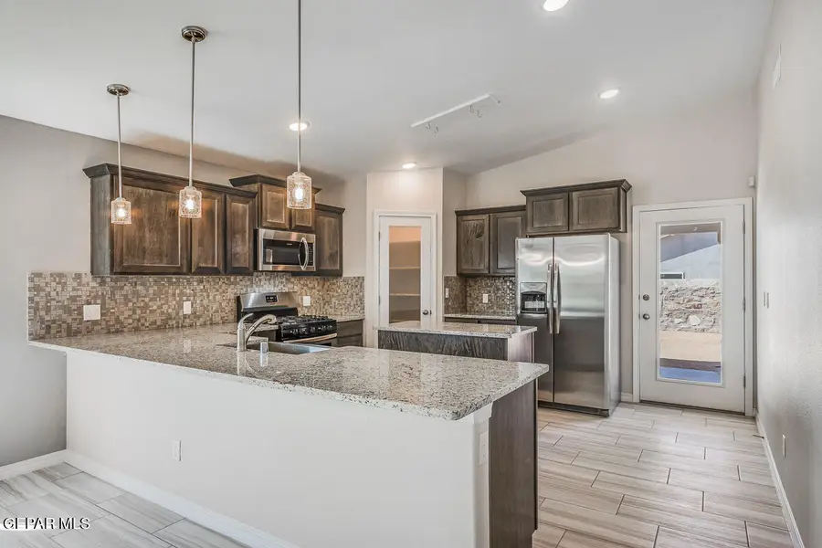 6010 Ashwood Avenue, Santa Teresa, NM 88008 - #3