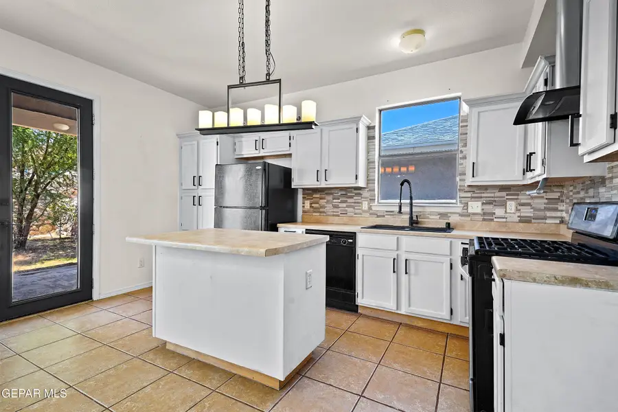 10957 Acoma Street, El Paso, TX 79934 - #3