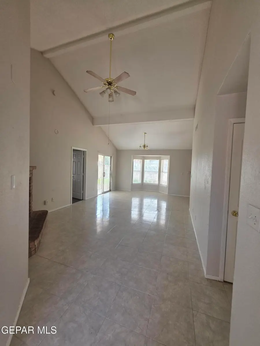 11888 Vere Leasure Drive, El Paso, TX 79936 - #2