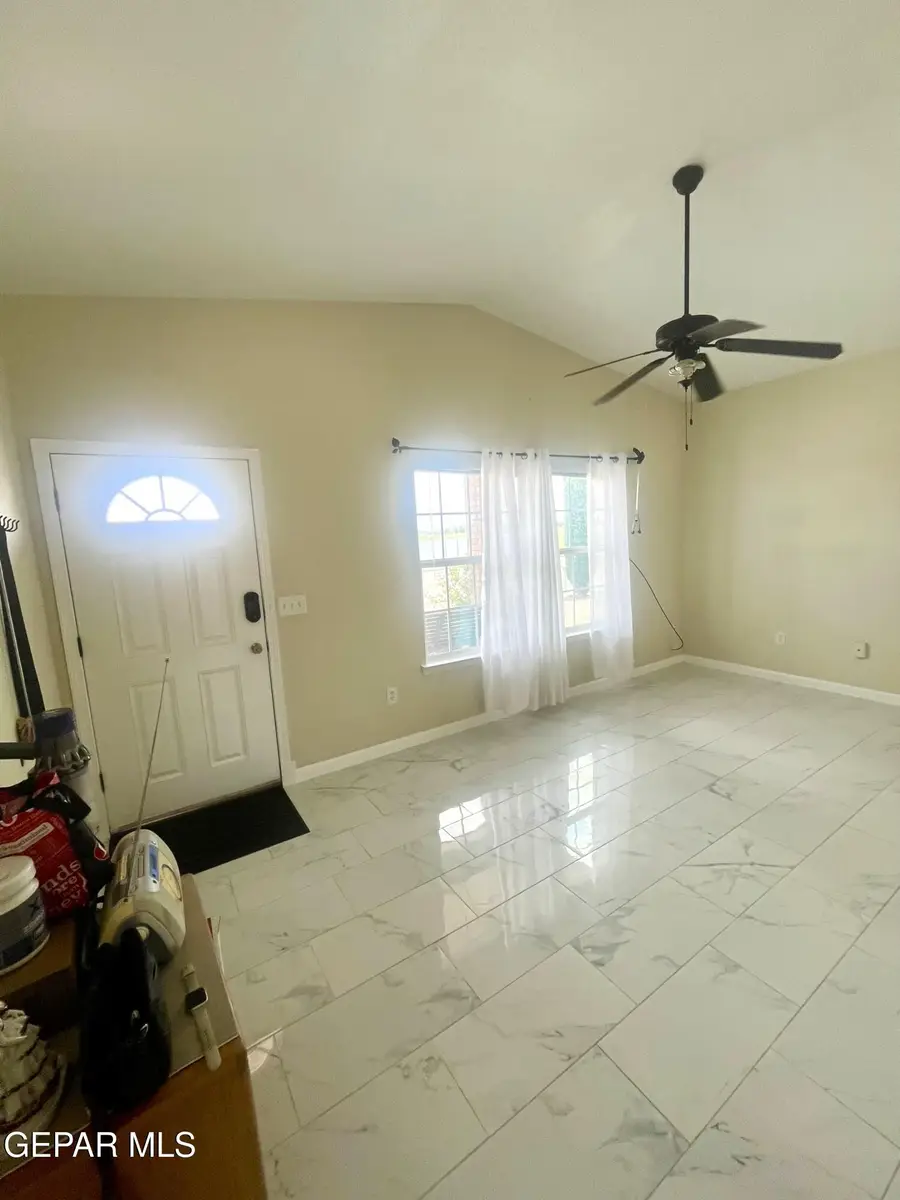 925 Brezo Street, Horizon City, TX 79928 - #2