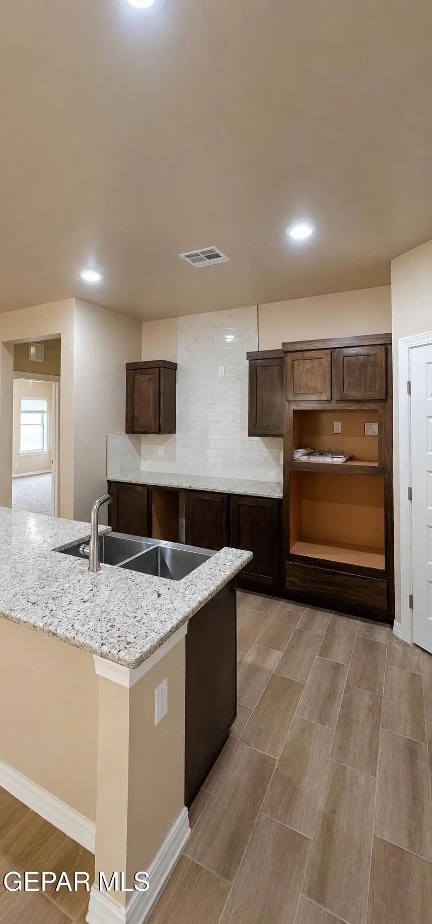894 Andrew Arroyos, El Paso, TX 79927 - #2