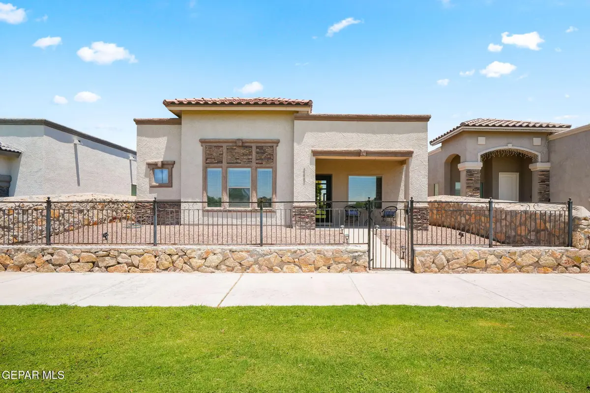 4852 Ruben Soto, El Paso, TX 79938 - #1