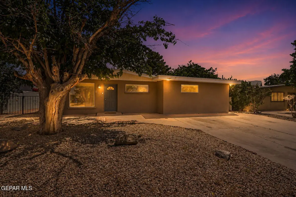 1525 Durazno Street, Las Cruces, NM 88001 - #1