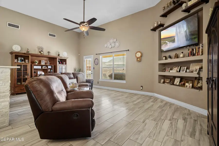 5552 Gustavo Madrid Lane, El Paso, TX 79934 - #3