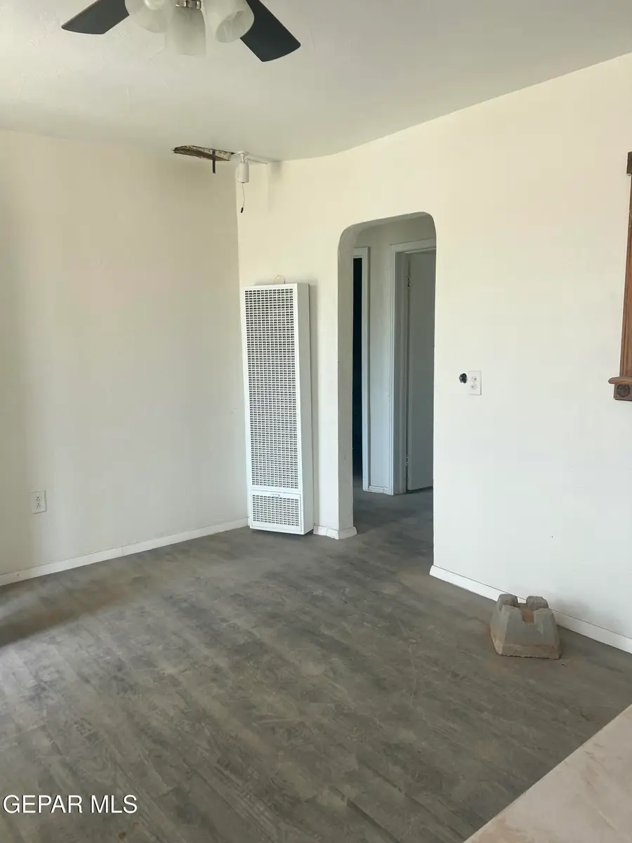 4621 Sierra Vista Drive, El Paso, TX 79904 - #2