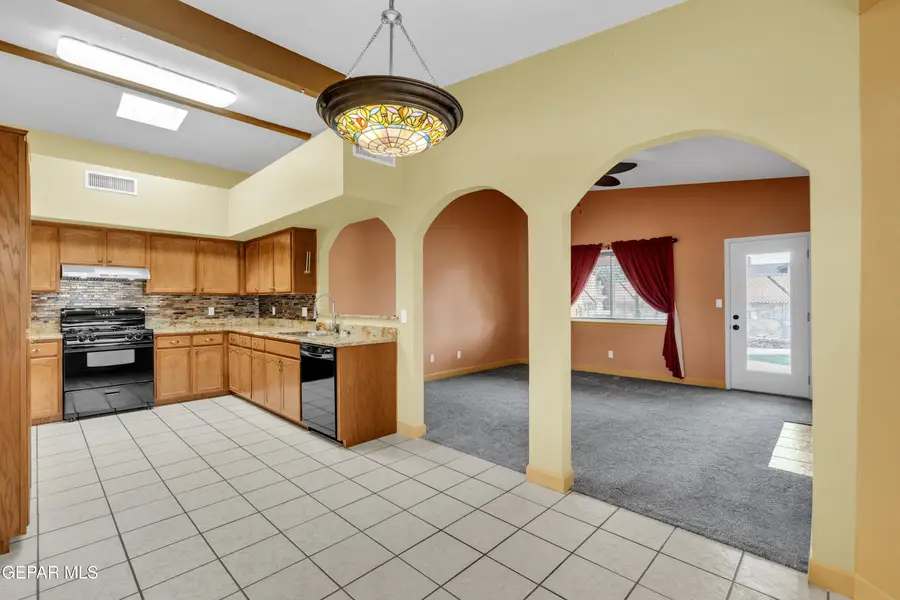 708 Istanbul Drive, El Paso, TX 79907 - #2