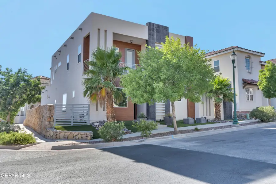 421 S Festival Drive, El Paso, TX 79912 - #2