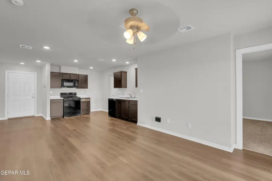 1069 Whitebrush Road, Horizon City, TX 79928 - #3