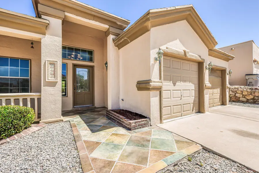 6405 Franklin Ridge Drive, El Paso, TX 79912 - #2