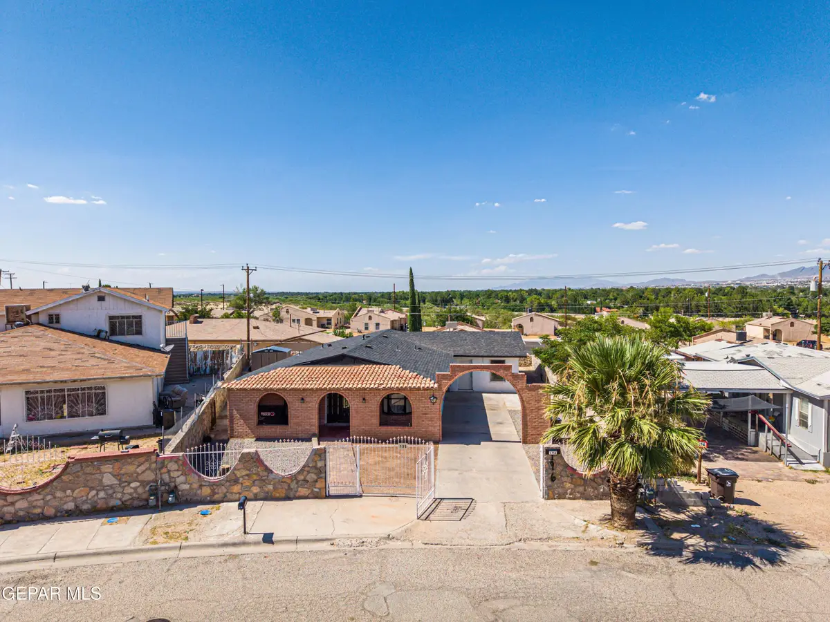 196 Aspen Drive, Sunland Park, NM 88063 - #1