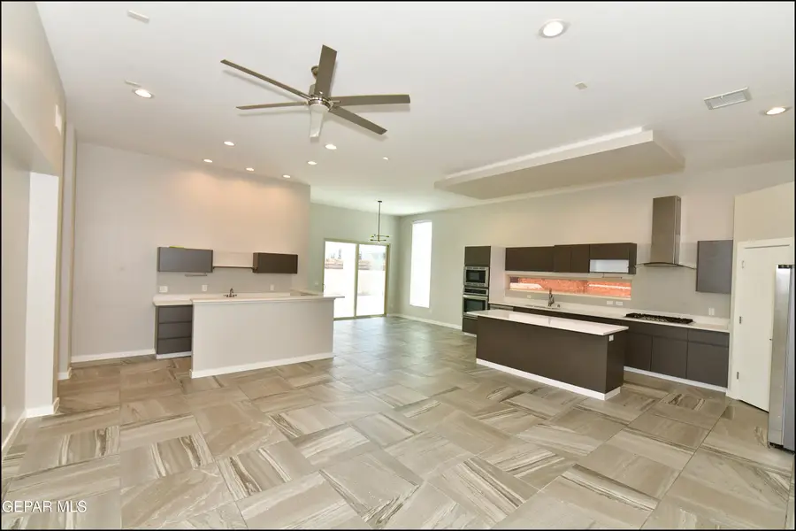 240 Emerald Sun Drive, Horizon City, TX 79928 - #2