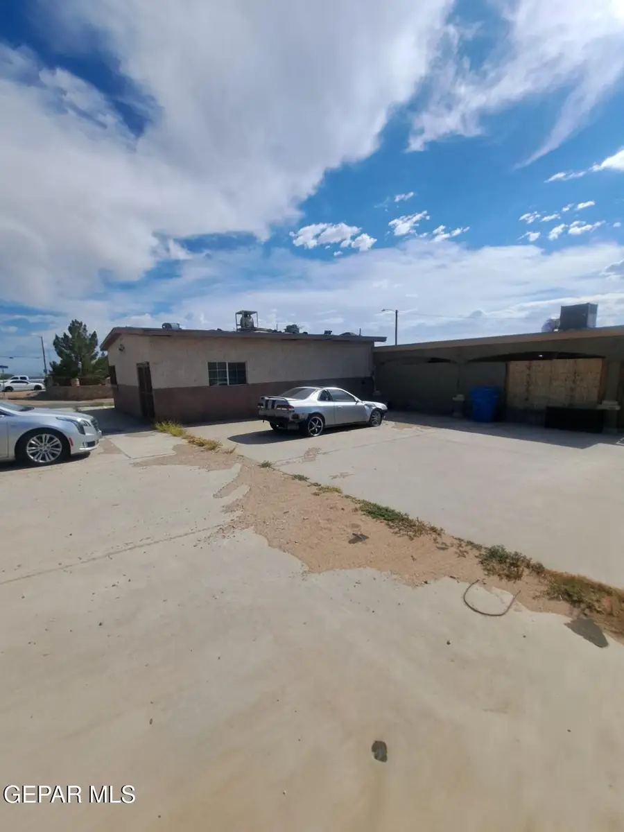 12899 Shakespeare, El Paso, TX 79928 - #3