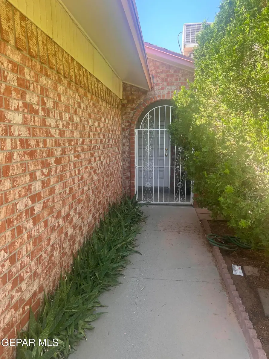 5017 Mc Cormick Lane, El Paso, TX 79924 - #2