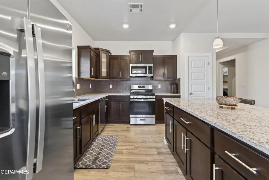 13717 Flora Vista Avenue, Horizon City, TX 79928 - #3