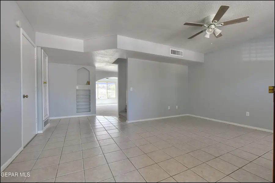708 Villa Flores Drive, El Paso, TX 79912 - #3