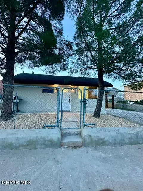 3825 Pierce Avenue, El Paso, TX 79930 - #1