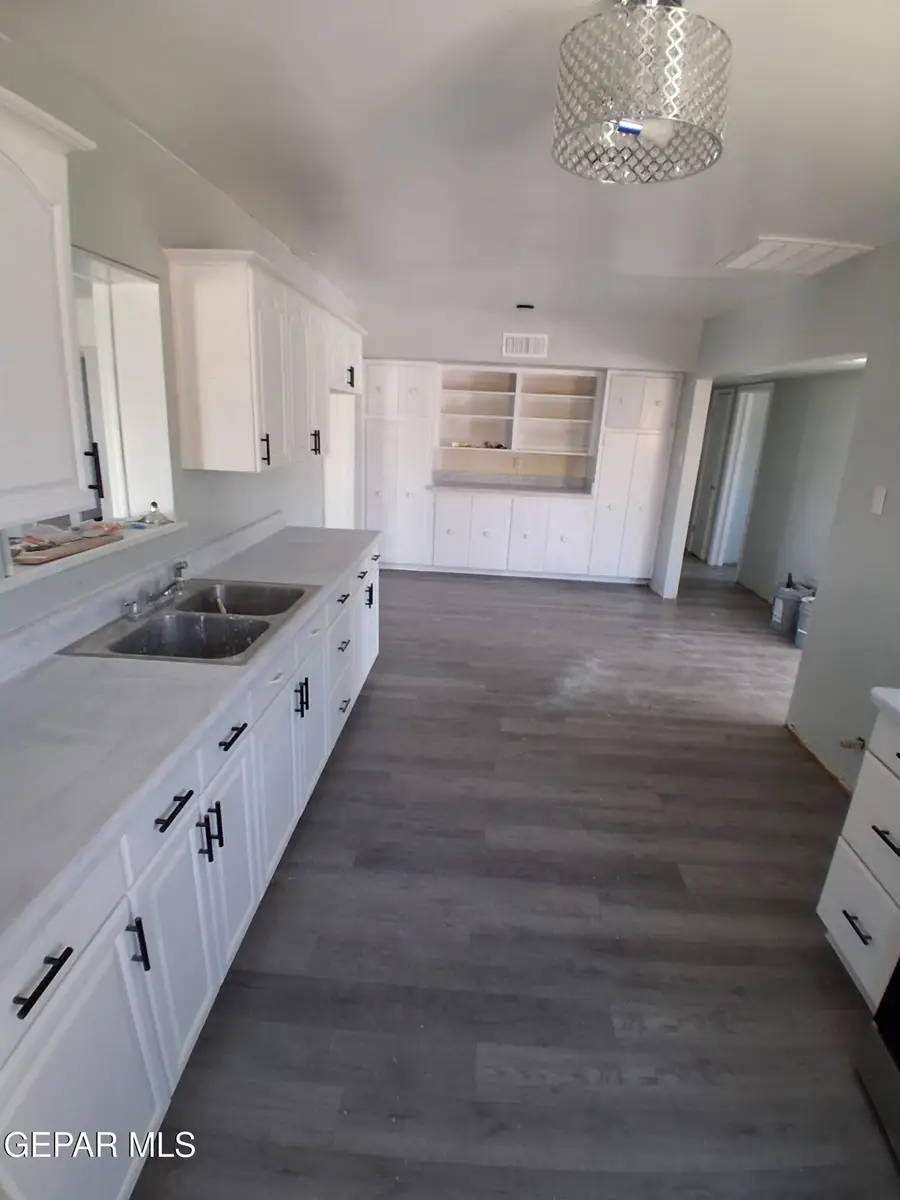 424 Pecos Street, El Paso, TX 79905 - #3