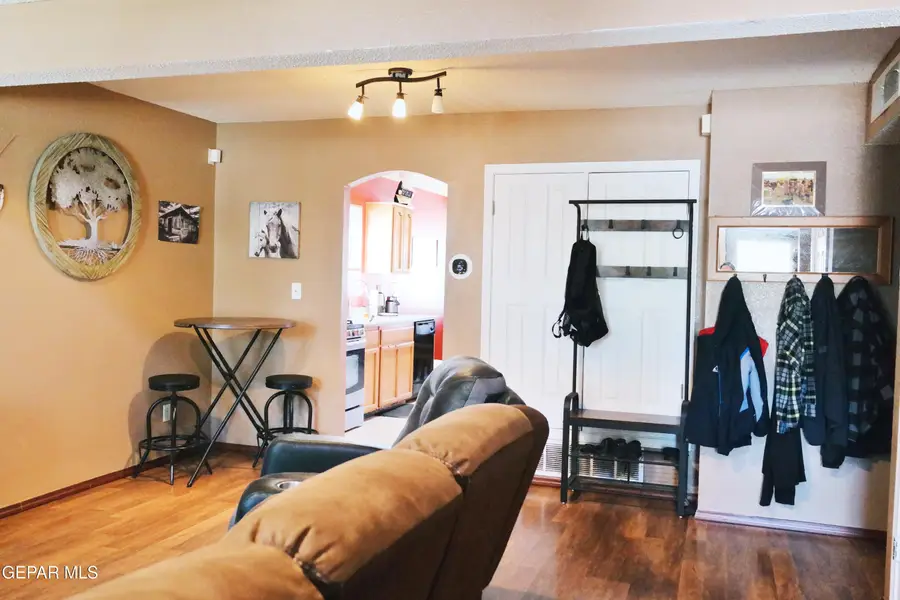 729 Linda Johnson Avenue, El Paso, TX 79932 - #2