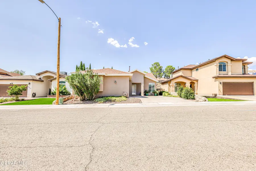 7713 Oak Landing Drive, El Paso, TX 79912 - #3