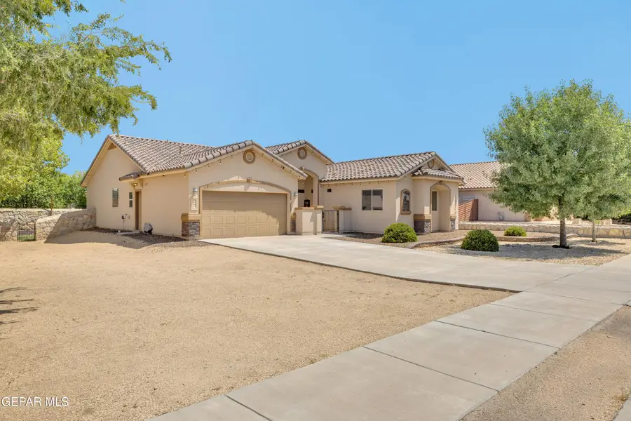 525 Valley Plum Avenue, El Paso, TX 79932 - #2