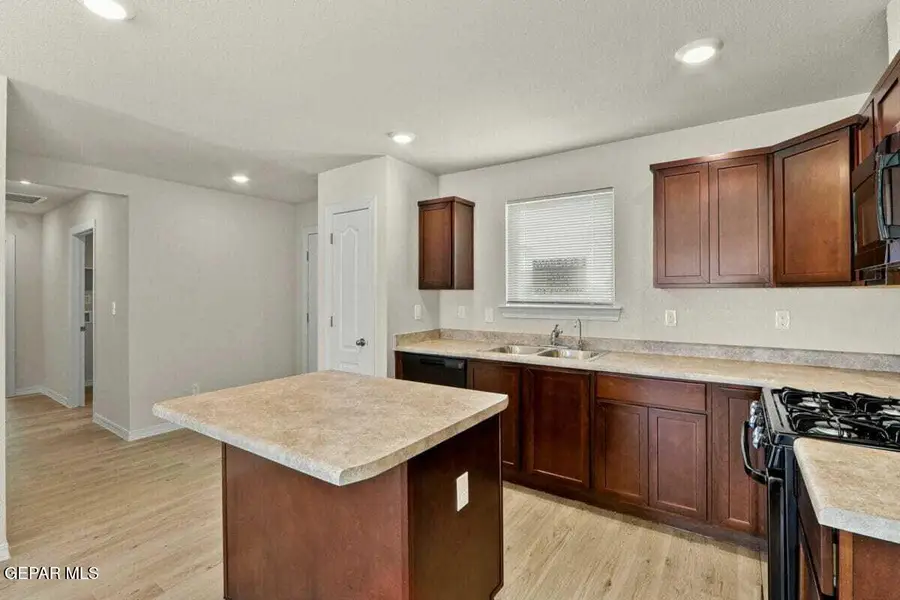 14224 Star Cactus Avenue, Horizon City, TX 79928 - #2