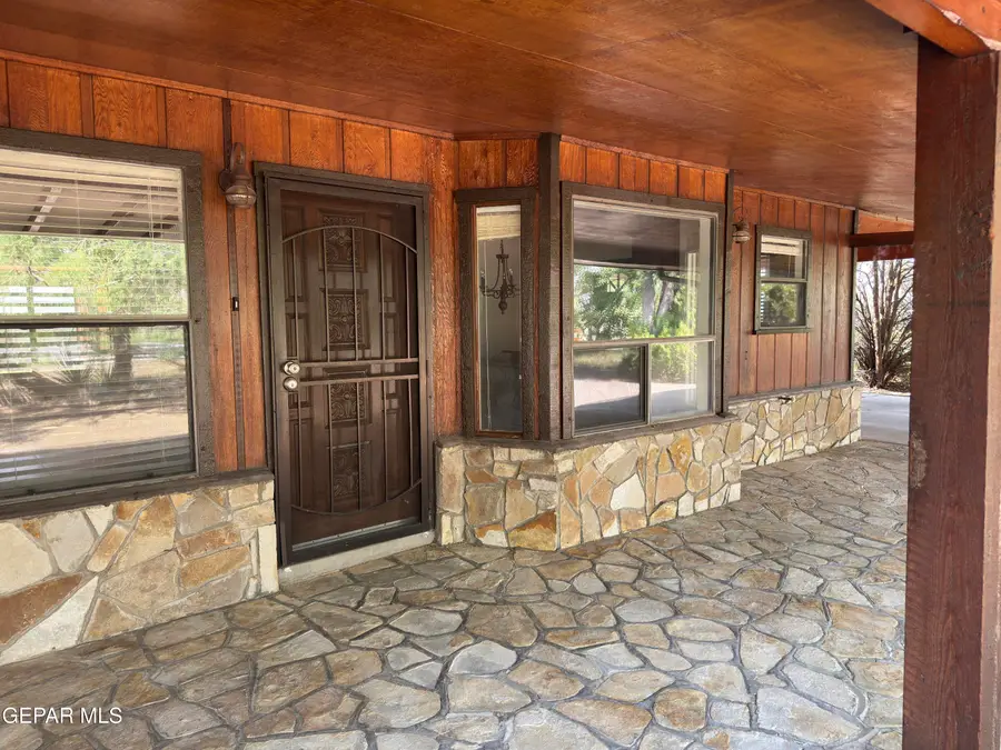 6525 Upper Valley Road, El Paso, TX 79932 - #3