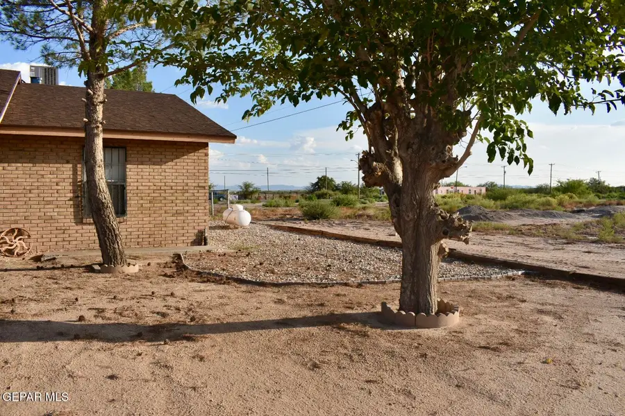 178 Esquivel Court, Clint, TX 79836 - #3