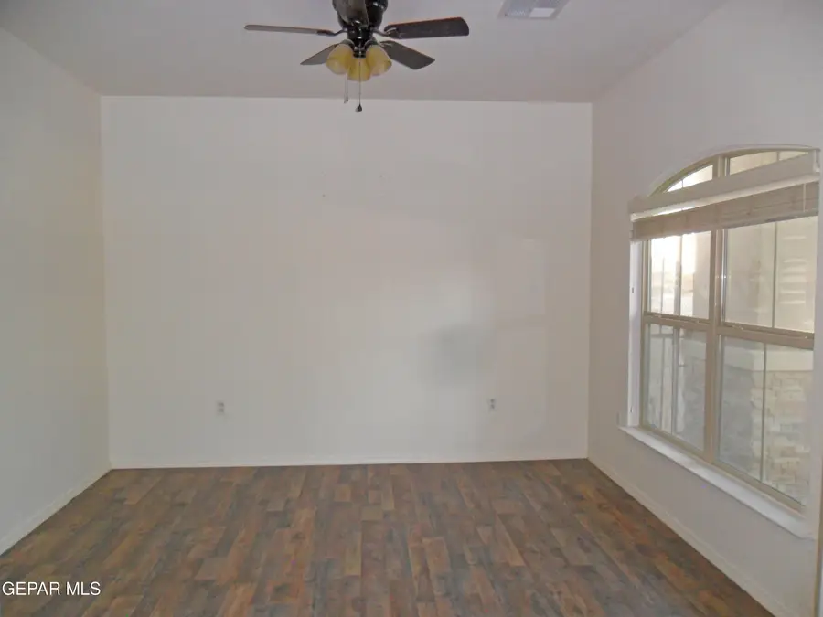 13864 Hollywood Drive, Horizon City, TX 79928 - #3