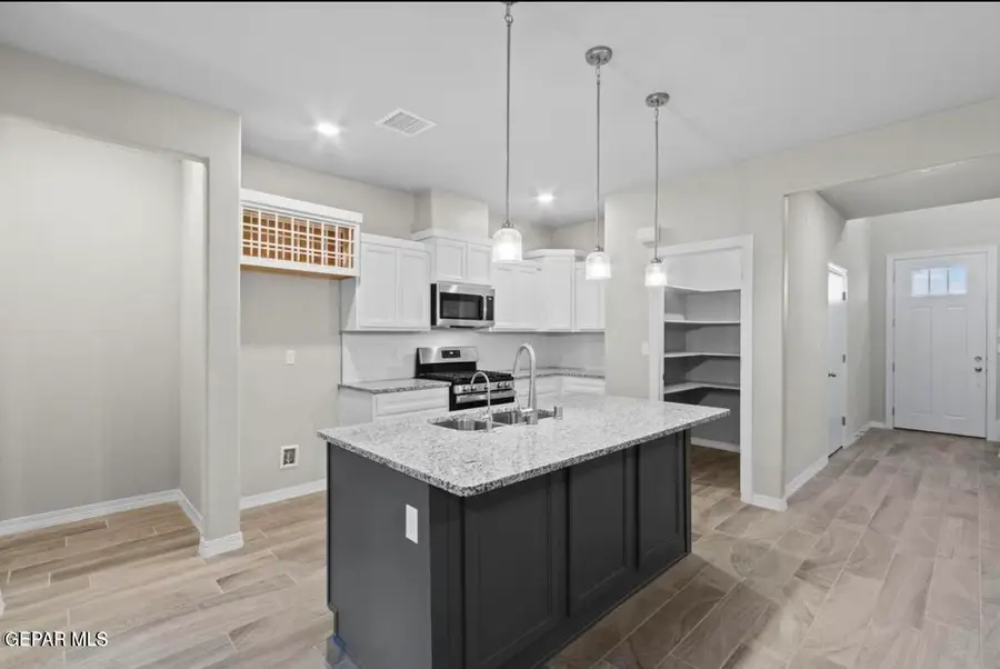 273 Farnborough Street, El Paso, TX 79928 - #2