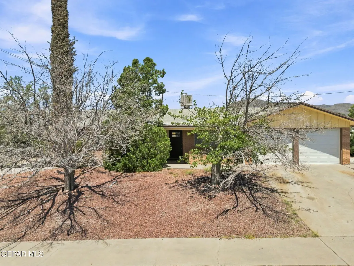 300 Vista Bonita Street, El Paso, TX 79912 - #1
