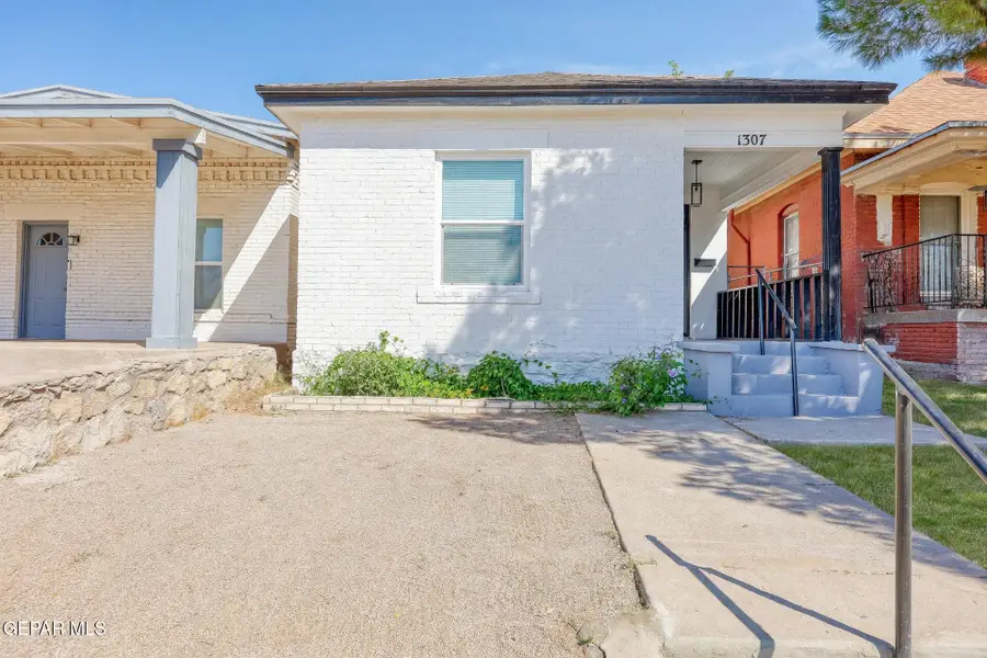 1307 E California Avenue, El Paso, TX 79902 - #2